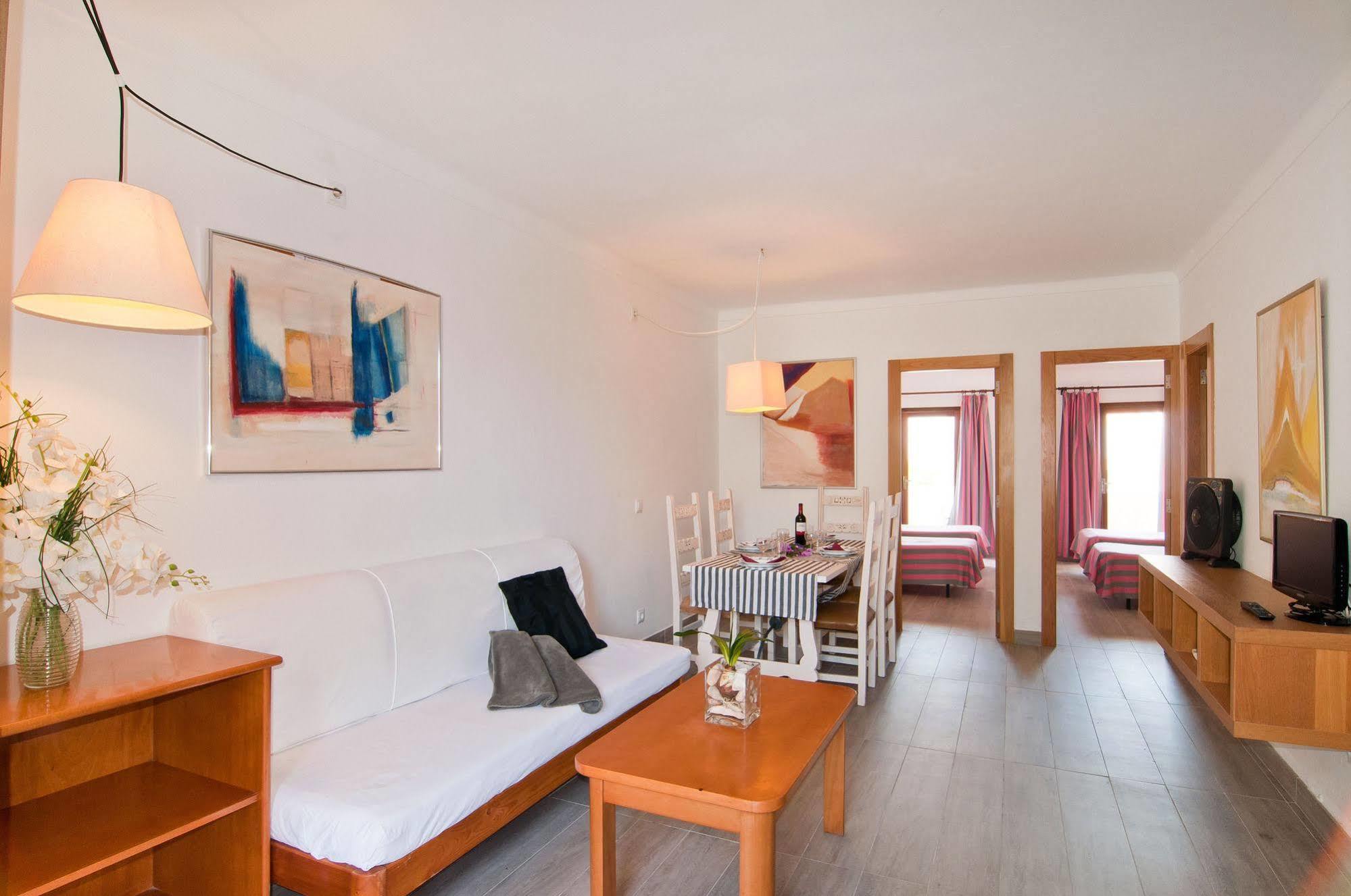 Apartamentos Estanques Colonia de Sant Jordi ภายนอก รูปภาพ
